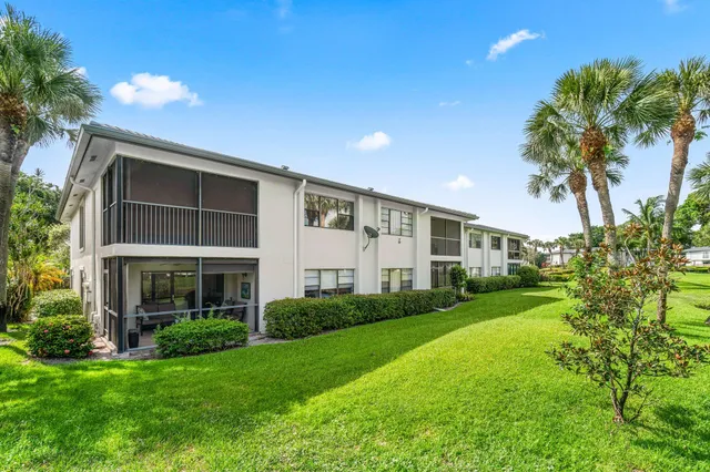 $69,900 | 34 Southport Lane, Unit E, Boynton Beach, FL 33436