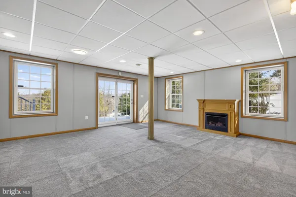 $985,000 | 256 Cliffside Drive, Edinburg, VA 22824