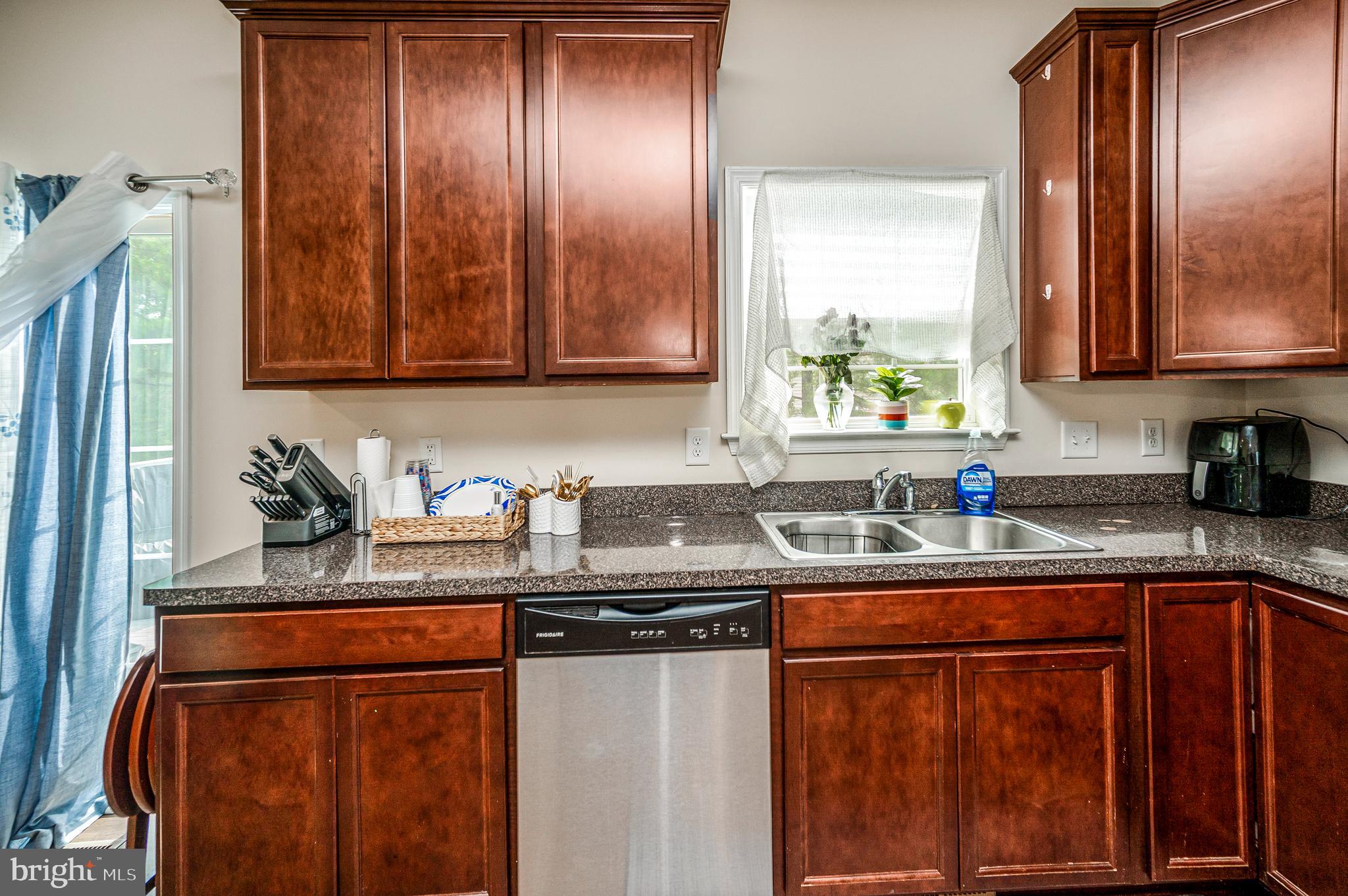 23103 Travers Street Ruther Glen, VA 22546 - Photo 14 of 44