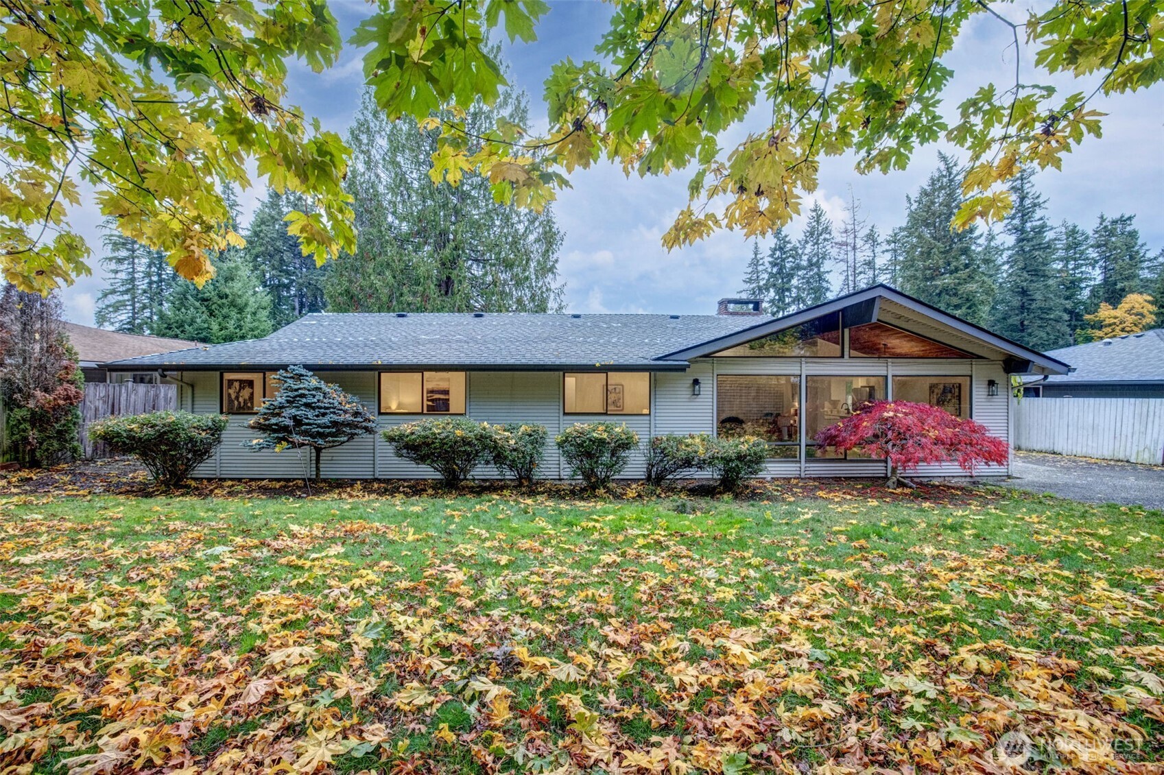 16123 Southeast 146th Place Renton, WA 98059 - Photo 40 of 40 a front view of a house with a yard