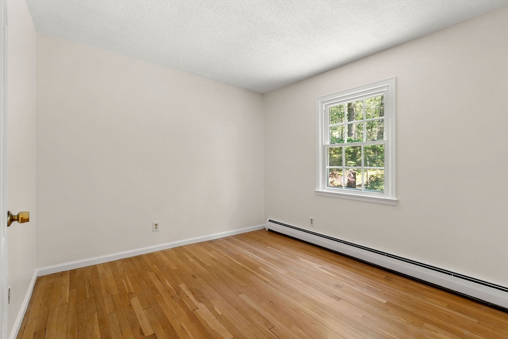 7 Hidden Ledge Road Manchester, MA 01944 - Photo 18 of 38