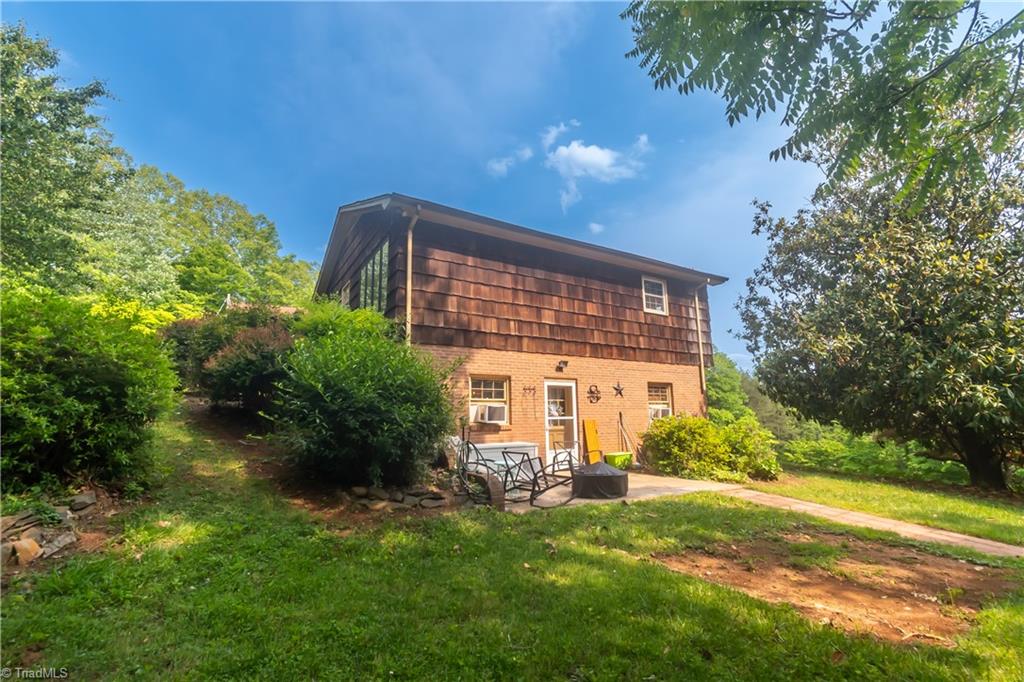 289 Reeves Mill Road Mount Airy, NC 27030 - Photo 12 of 50 Gallery Image 12
