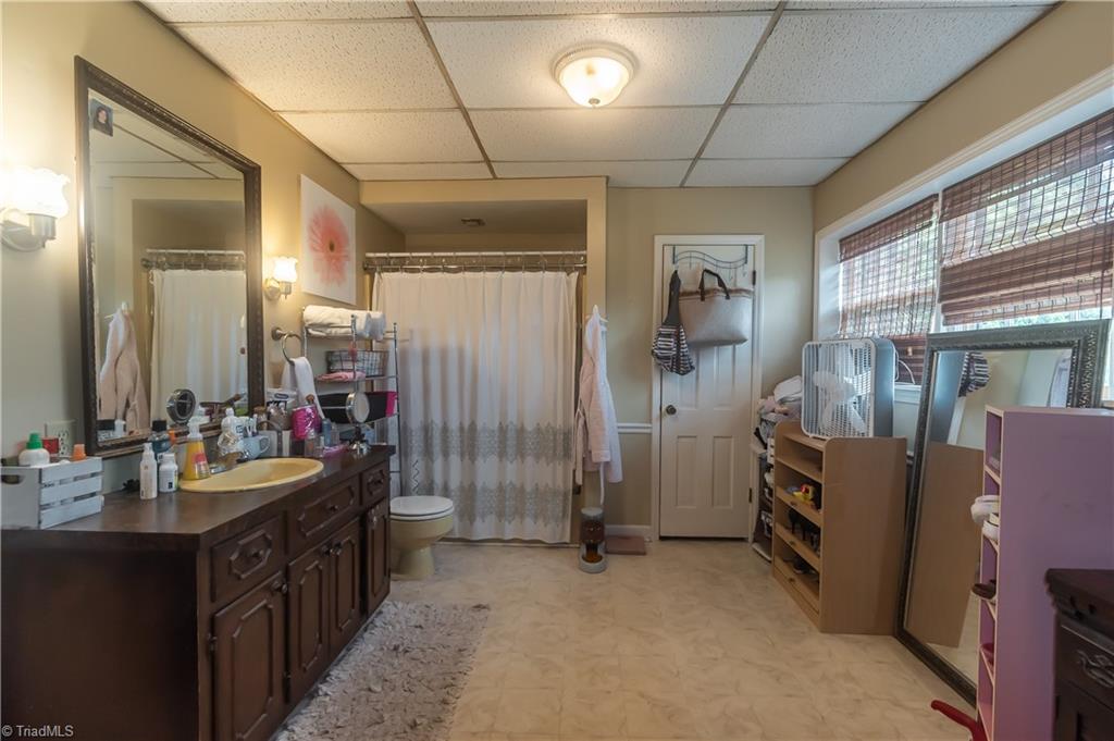 289 Reeves Mill Road Mount Airy, NC 27030 - Photo 35 of 50 Full bath on lower level with closet.
