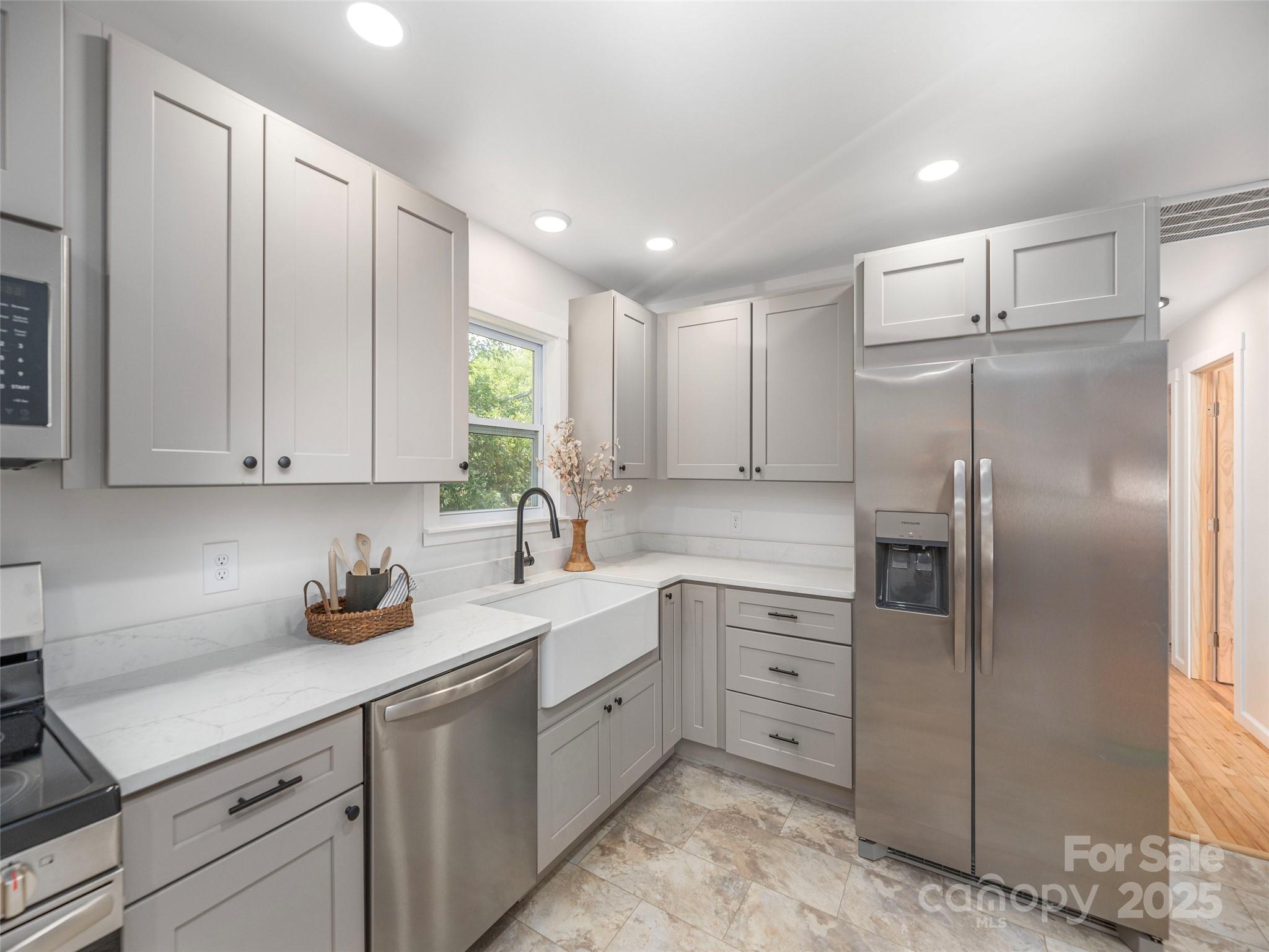 1412 Dutch Cove Road Canton, NC 28716 - Photo 1 of 26 Gallery Image 1