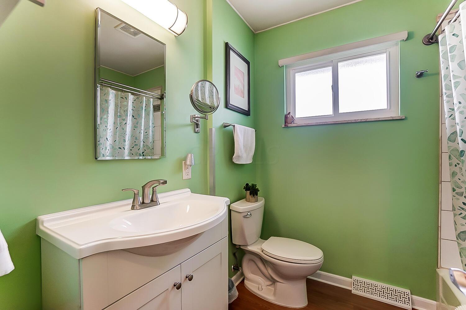 1635 Sale Road Columbus, OH 43224 - Photo 22 of 55 Main Bath