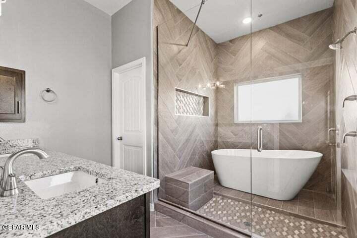 6036 Fall Ridge Street Sunland Park, NM 88008 - Photo 8 of 10 poplin primary bath