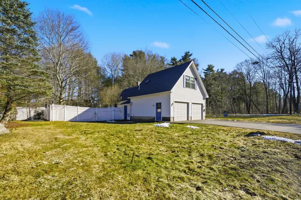 $439,000 | 5 Fairways, Bangor, ME 04401