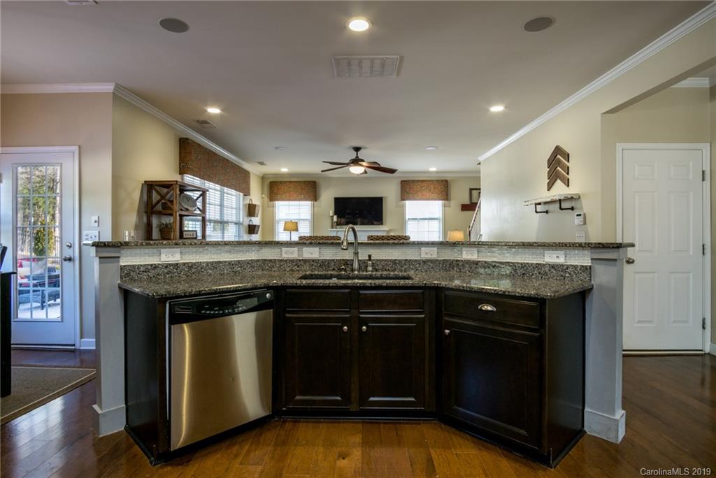 5065 Gladiola Way Tega Cay, SC 29708 - Photo 8 of 31 Gallery Image 8
