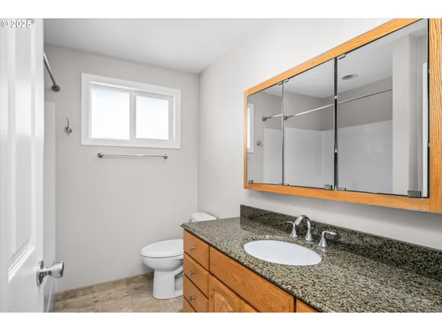 $499,000 | 1632 Larkspur Loop, Eugene, OR 97401