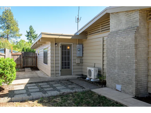 $499,000 | 1632 Larkspur Loop, Eugene, OR 97401