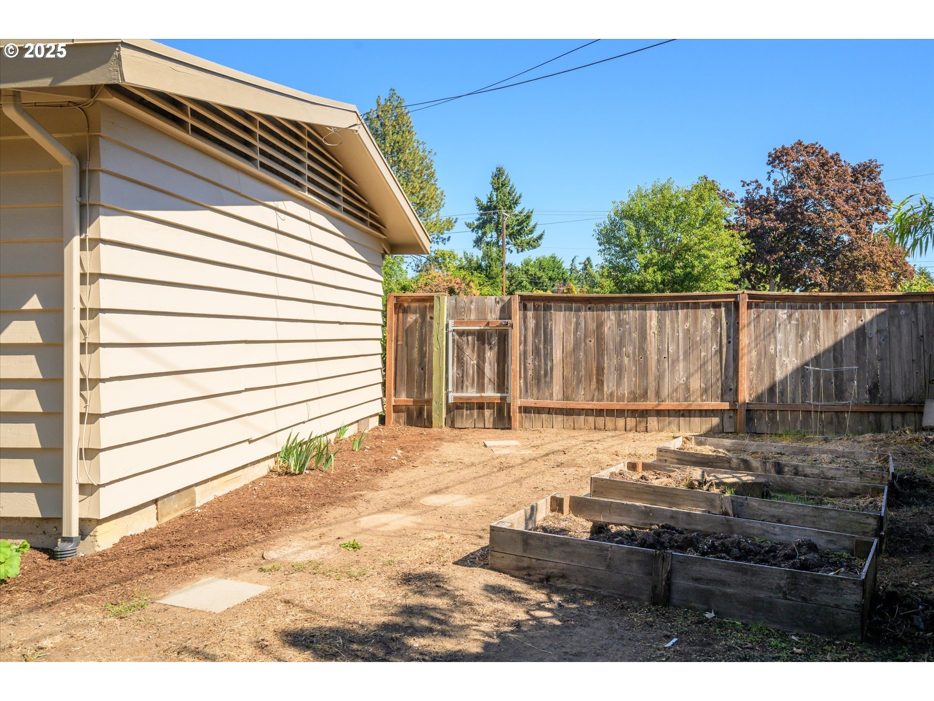 1632 Larkspur Loop Eugene, OR 97401 - Photo 39 of 42 Gallery Image 39