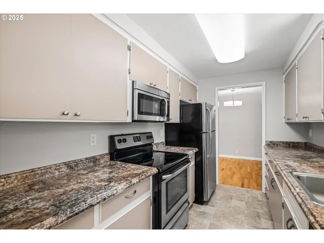 $499,000 | 1632 Larkspur Loop, Eugene, OR 97401