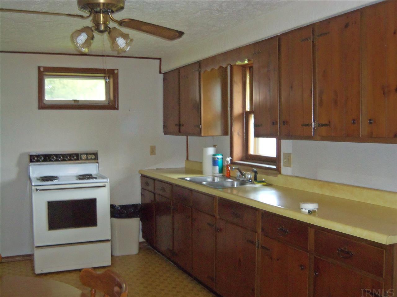 8156 South Rockport Road Bloomington, IN 47403 - Photo 10 of 23 Gallery Image 10