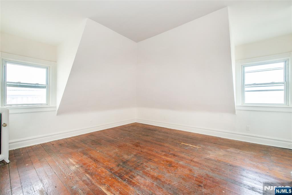 157 Walnut Street Montclair, NJ 07042 - Photo 24 of 28