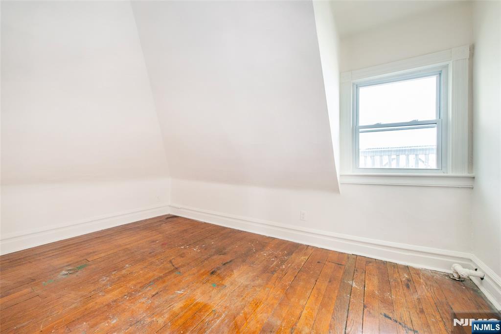 157 Walnut Street Montclair, NJ 07042 - Photo 25 of 28