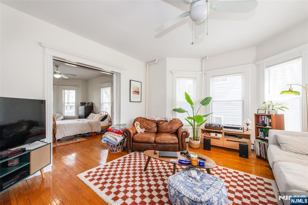 157 Walnut Street Montclair, NJ 07042 - Photo 8 of 28