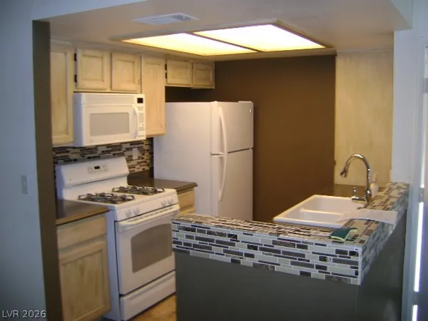 $1,236 | 7100 West Pirates Cove Road, Unit 1117, Las Vegas, NV 89145