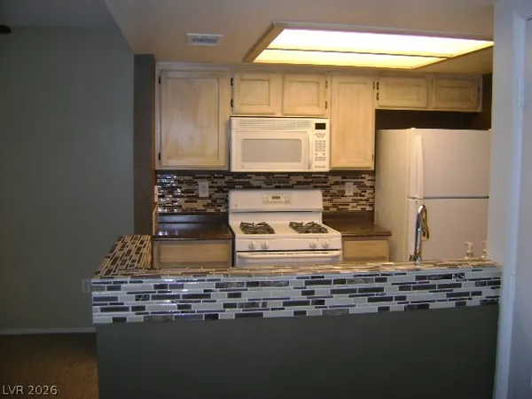 $1,236 | 7100 West Pirates Cove Road, Unit 1117, Las Vegas, NV 89145