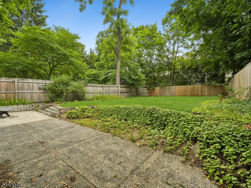 485 Valley Road, Unit 2 Montclair, NJ 07043 - Photo 25 of 32