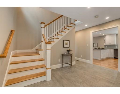 74 Parker Road Wakefield, MA 01880 - Photo 4 of 29 Gallery Image 4