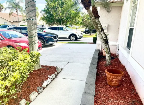 $3,500 | 10614 Lake Shore Drive, Wellington, FL 33414