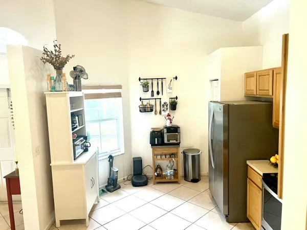 $3,500 | 10614 Lake Shore Drive, Wellington, FL 33414