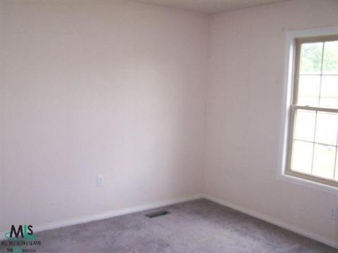 8075 Morrow Road Algonac, MI 48001 - Photo 8 of 12 467294-7.JPG
