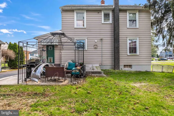 $290,000 | 136 Linglestown Road, Harrisburg, PA 17110
