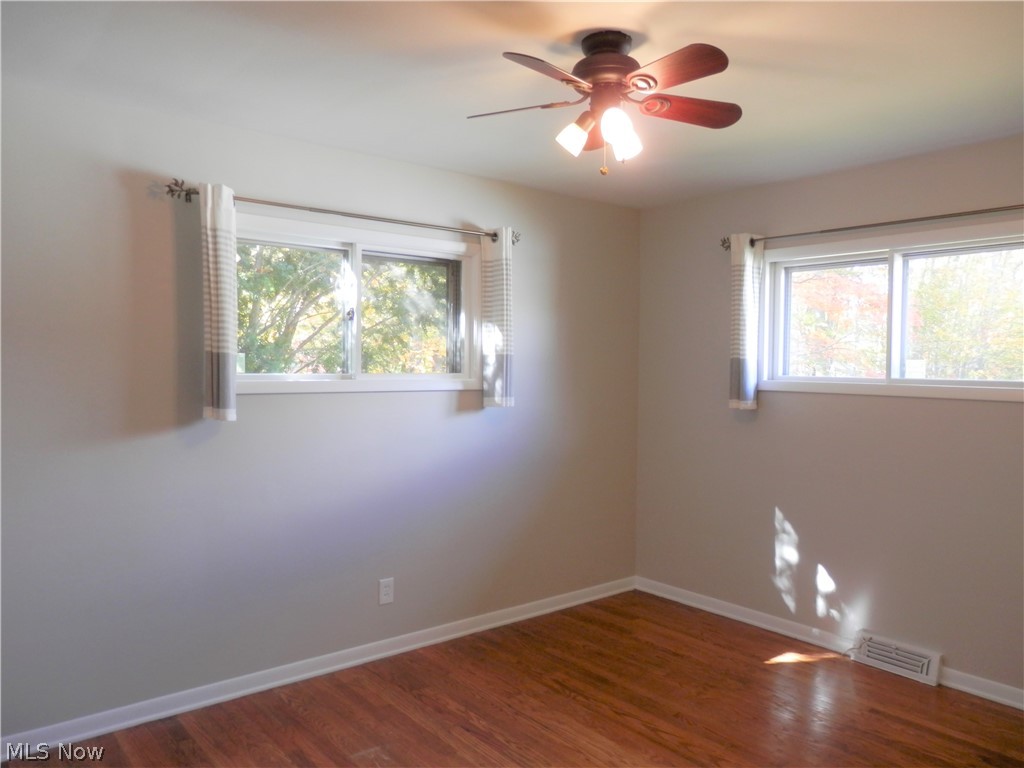 2080 Marshfield Road Cleveland, OH 44124 - Photo 25 of 32