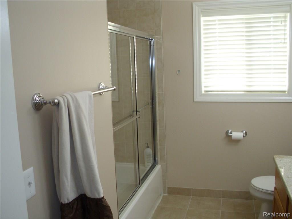 3303 Hazelton Avenue Rochester, MI 48307 - Photo 46 of 53 DSCI5667.JPG