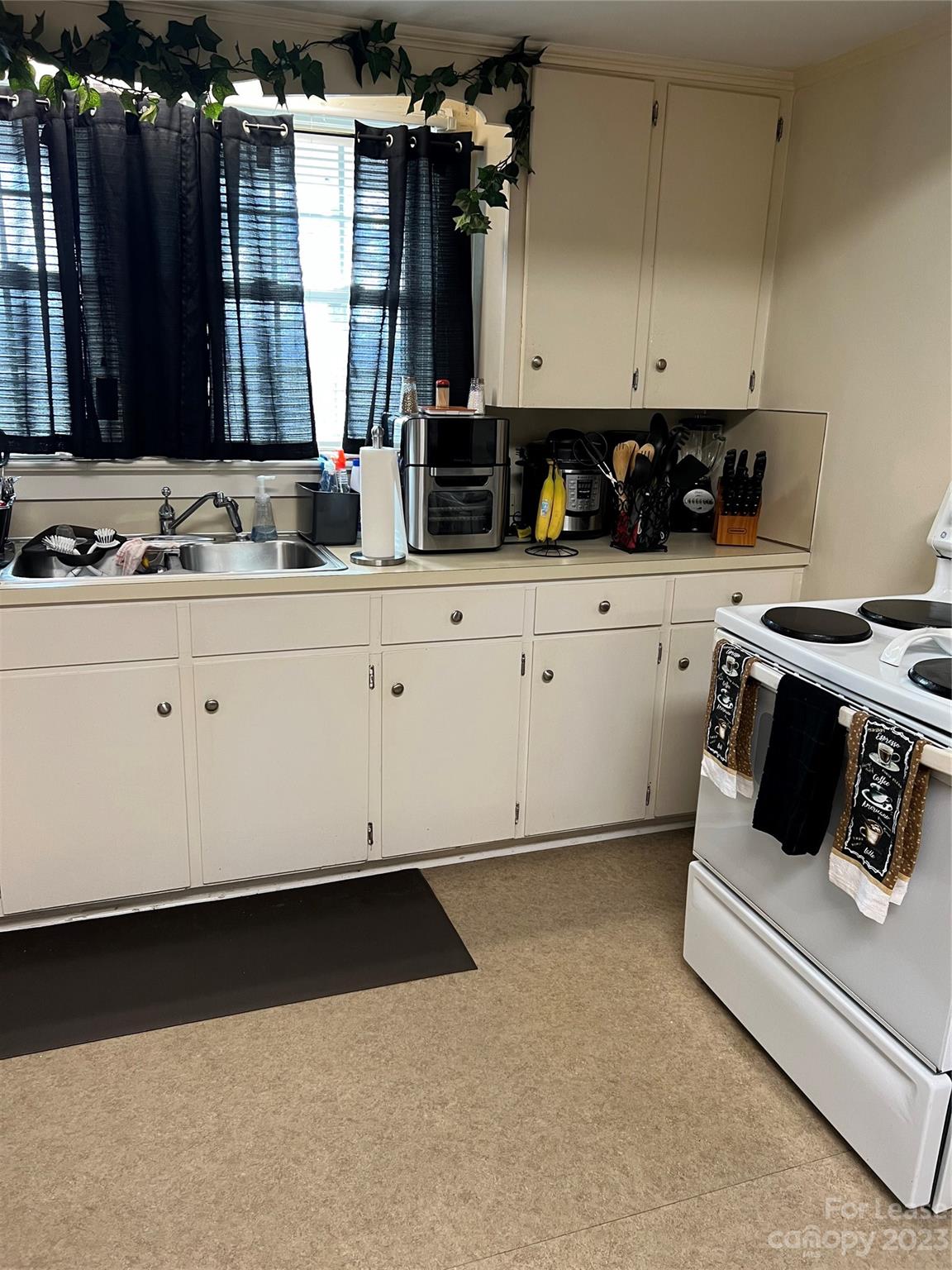 307 Central Avenue Kannapolis, NC 28081 - Photo 3 of 12