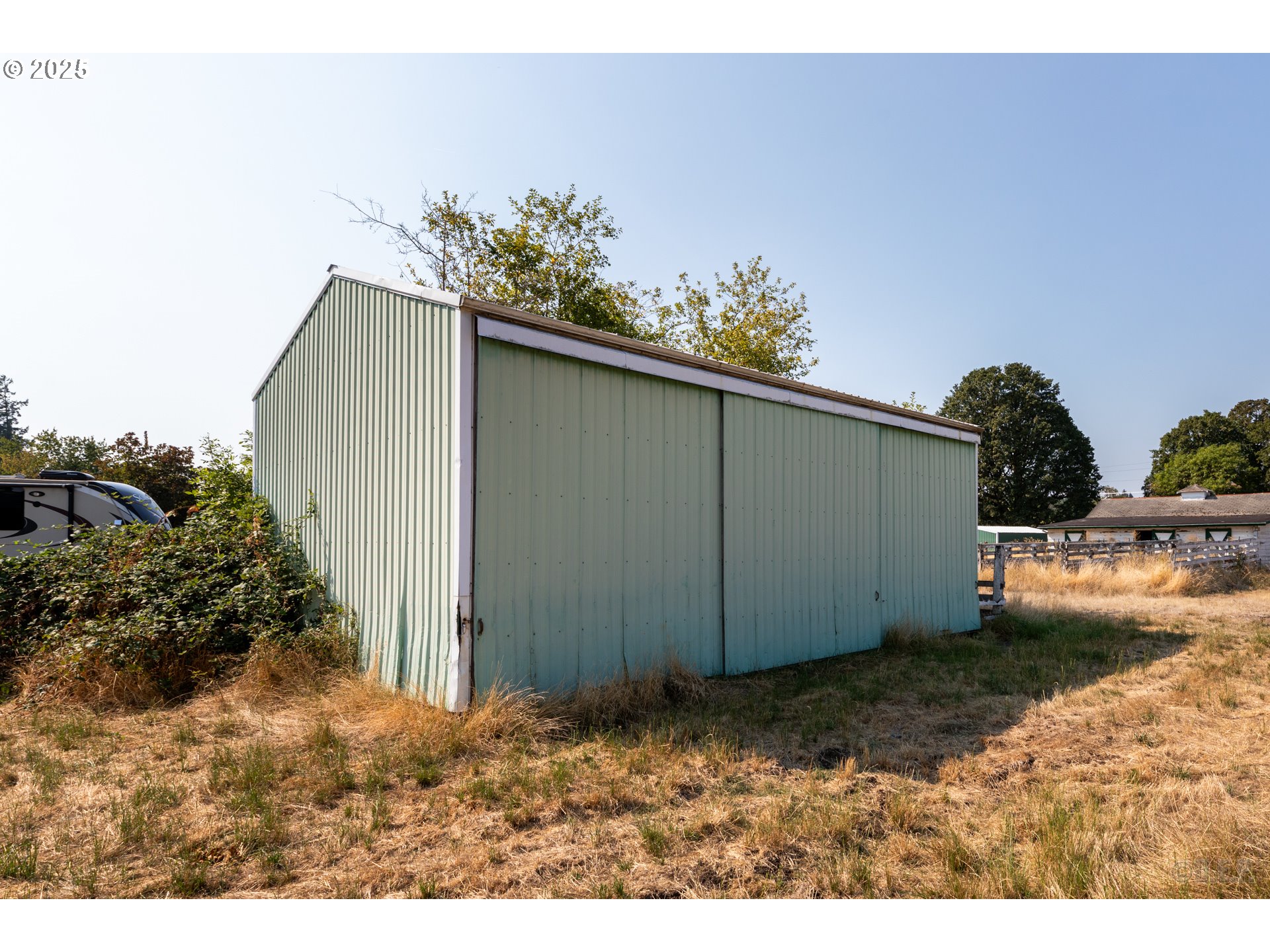 2675 Gable Road St. Helens, OR 97051 - Photo 8 of 10 a backyard of a house
