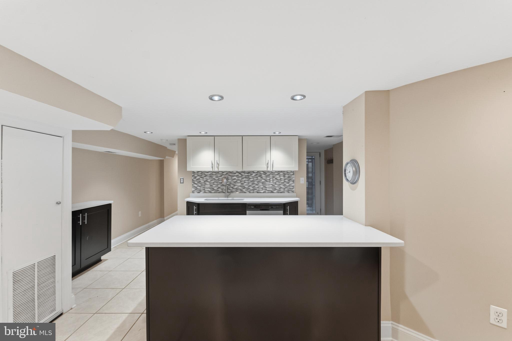 11 R Street Northwest, Unit 2 Washington, DC 20001 - Photo 4 of 11