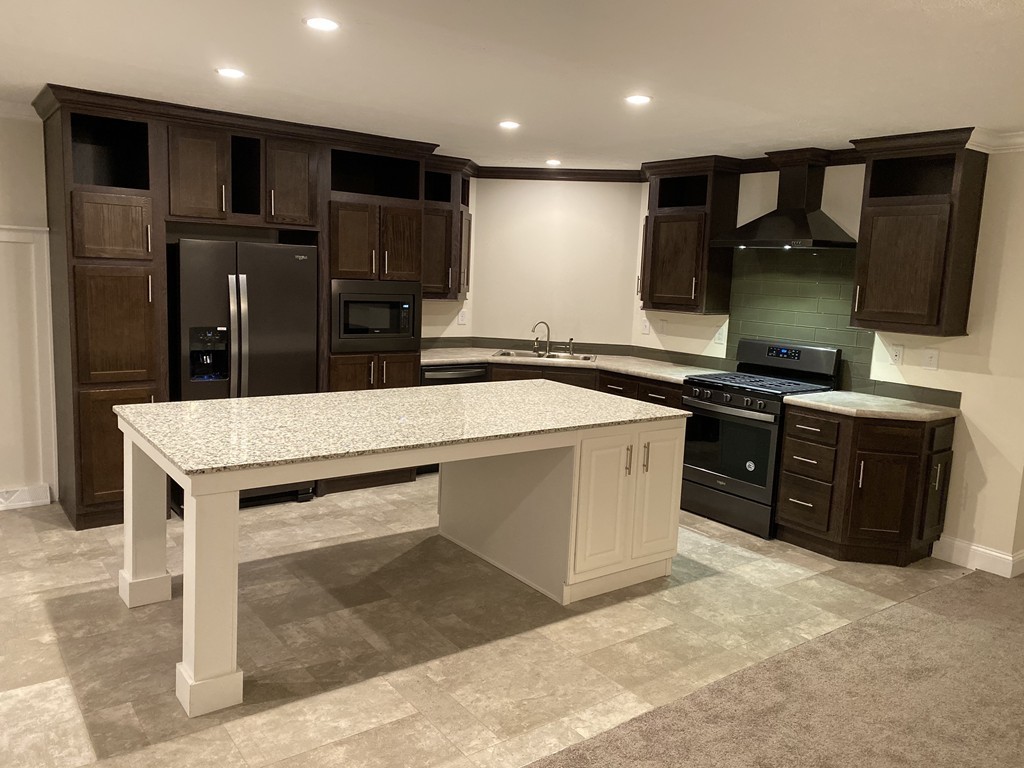 7 Roosevelt Ridge Carver, MA 02330 - Photo 5 of 38 Gallery Image 5