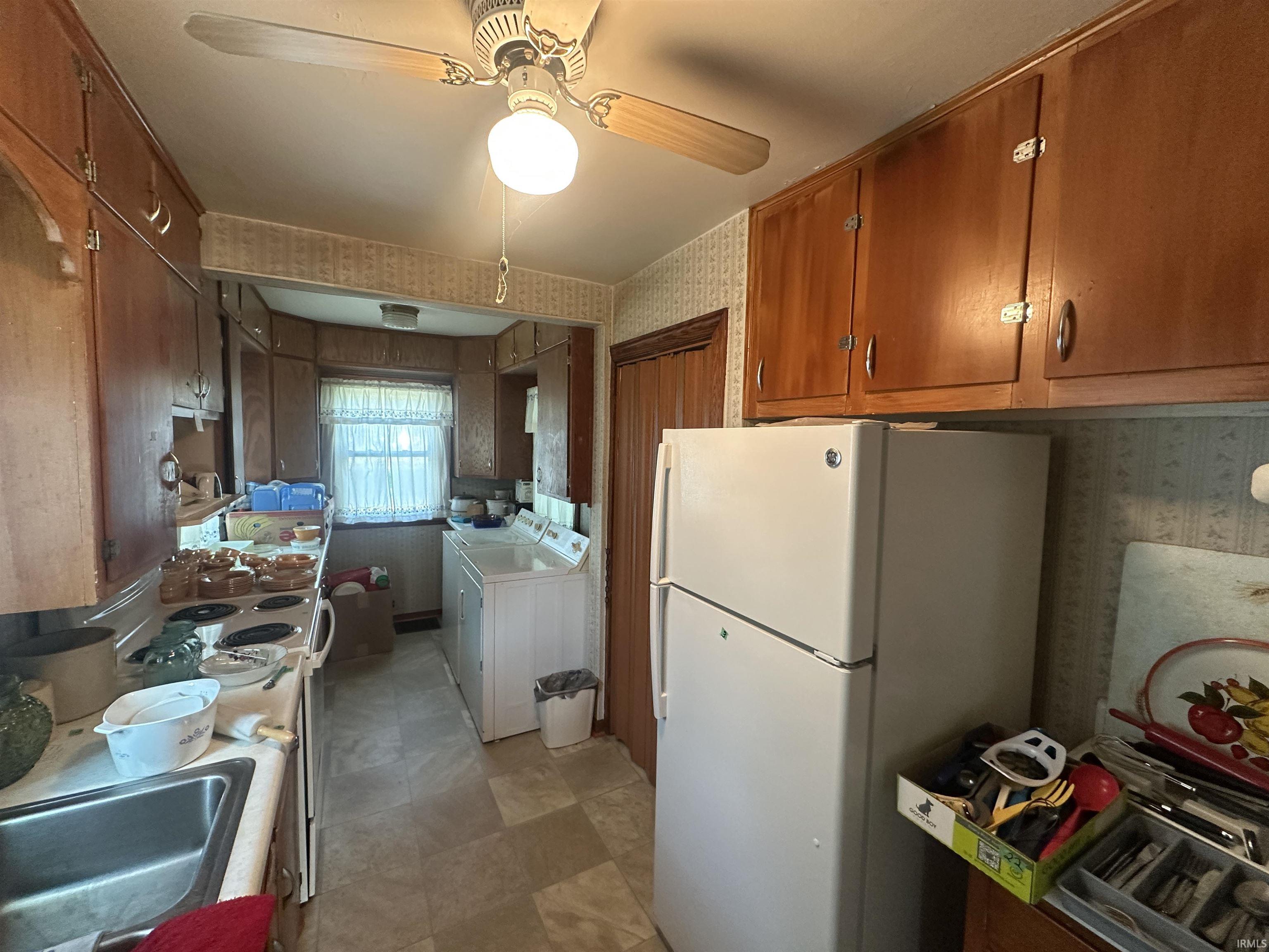 1227 Master Drive Decatur, IN 46733 - Photo 8 of 12