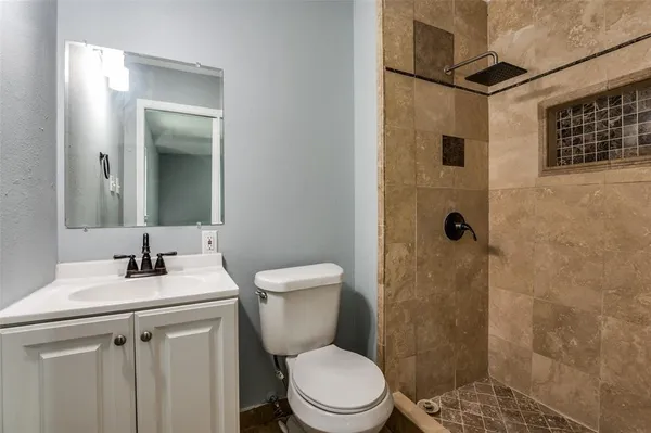 $368,000 | 2306 Lakeland Place, Carrollton, TX 75006
