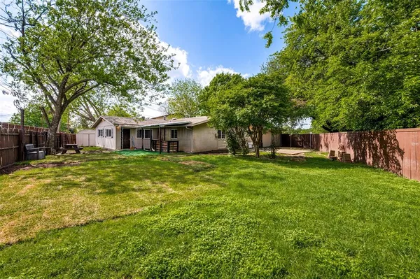 $368,000 | 2306 Lakeland Place, Carrollton, TX 75006
