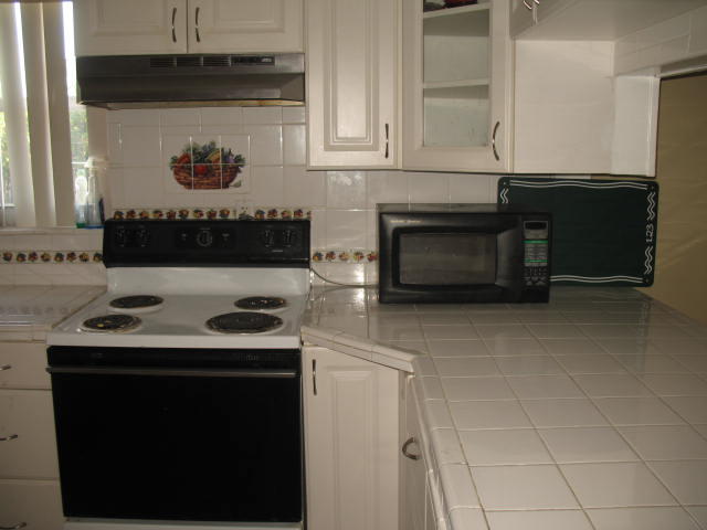 760 West 7th Street Riviera Beach, FL 33404 - Photo 4 of 14 009