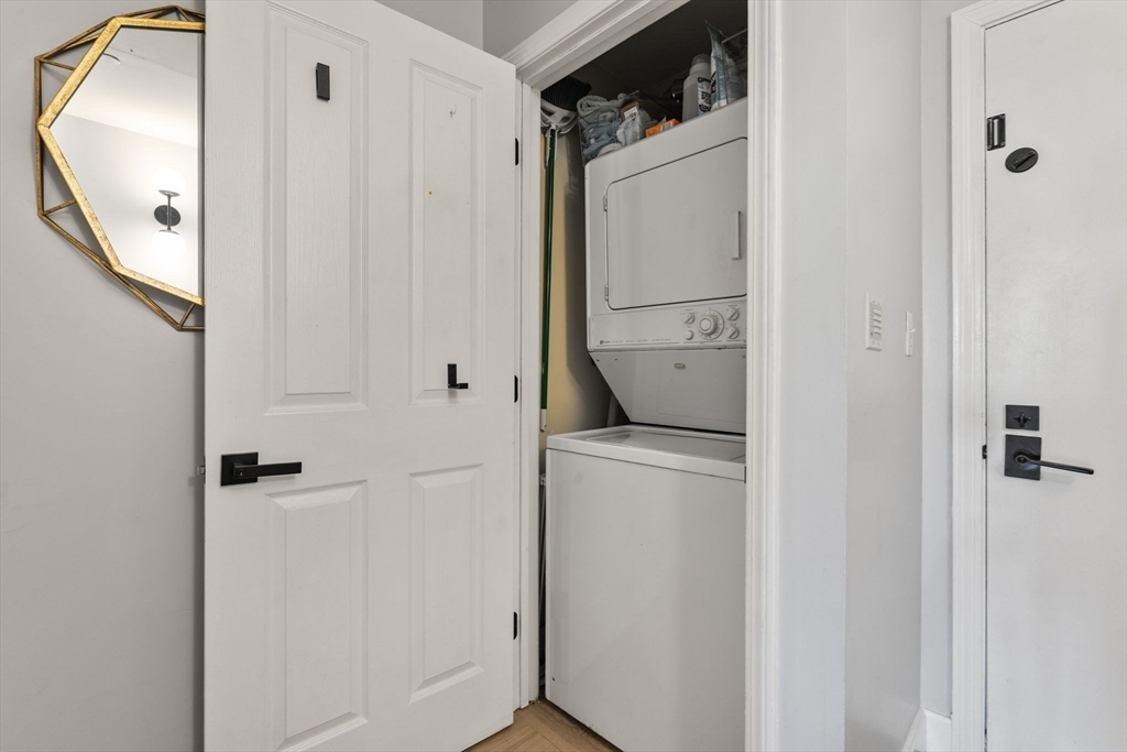 75 Clarendon Street, Unit 201 Boston, MA 02116 - Photo 12 of 17