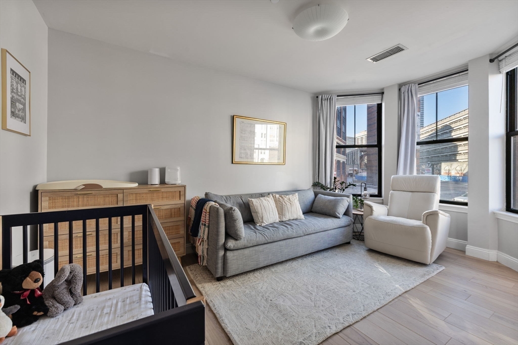 75 Clarendon Street, Unit 201 Boston, MA 02116 - Photo 10 of 17