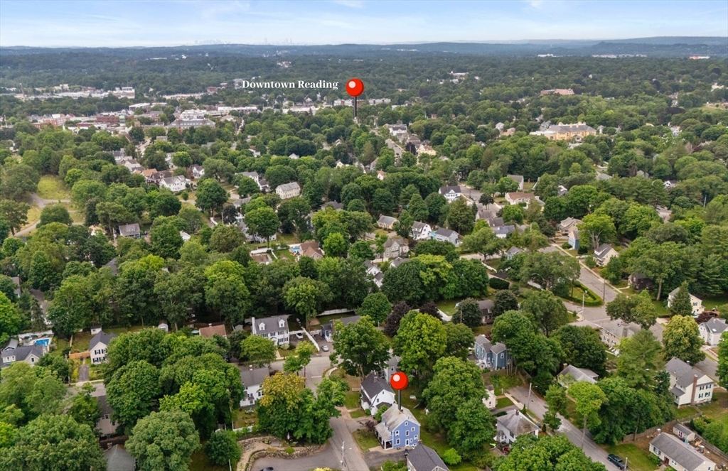 10 Parkview Road Reading, MA 01867 - Photo 3 of 31