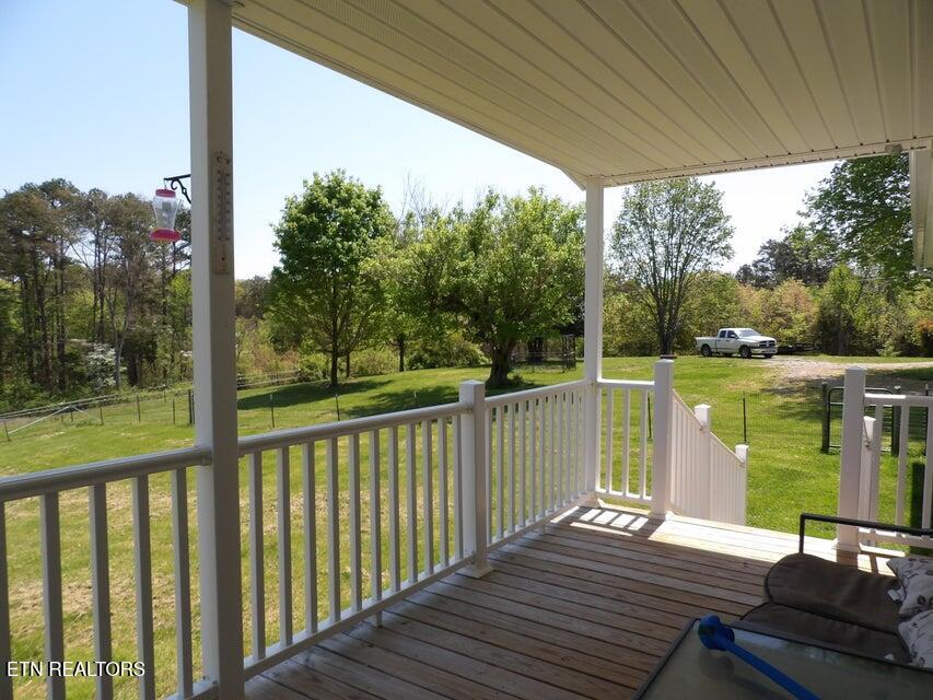 216 Slaton Farm Road Dandridge, TN 37725 - Photo 5 of 60 5