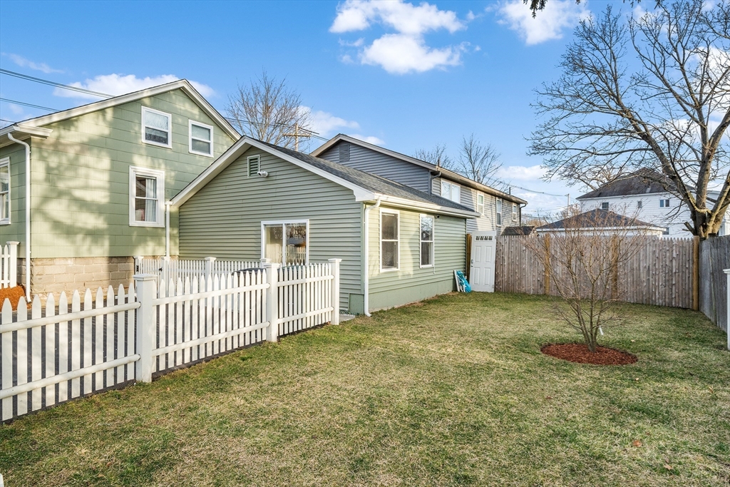 217 Waverley Road, Unit 217 North Andover, MA 01845 - Photo 2 of 29 Gallery Image 2