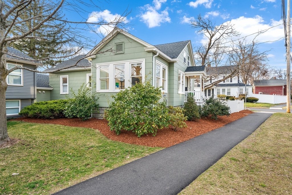 217 Waverley Road, Unit 217 North Andover, MA 01845 - Photo 4 of 29 Gallery Image 4