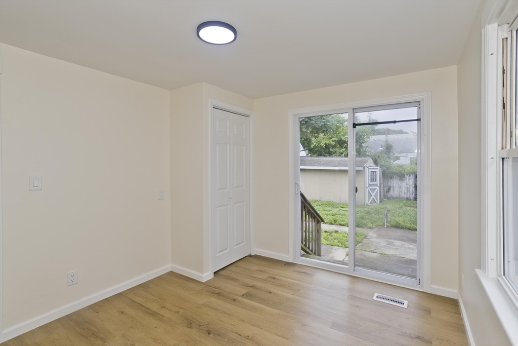 102 San Miguel Street Springfield, MA 01104 - Photo 19 of 37