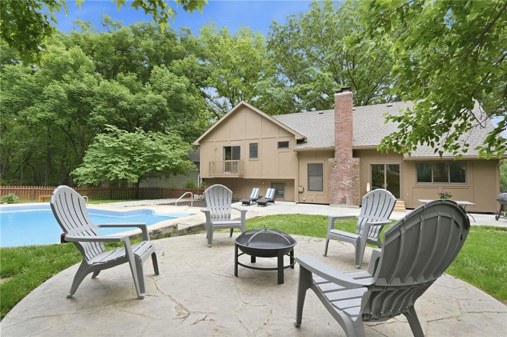 11809 Rosehill Road Overland Park, KS 66210 - Photo 34 of 38