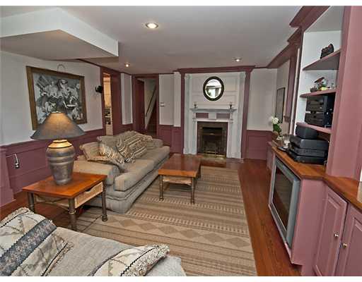 718 Delafield Road Fox Chapel, PA 15215 - Photo 15 of 18 Family Room.