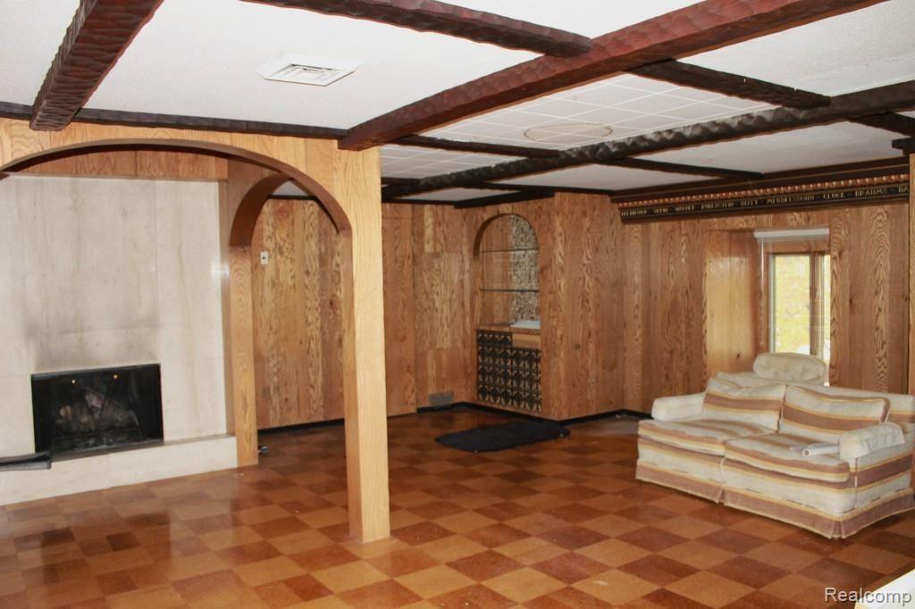261 Lake Shore Road Grosse Pointe, MI 48236 - Photo 19 of 19 Lake Shore 261 032.jpg