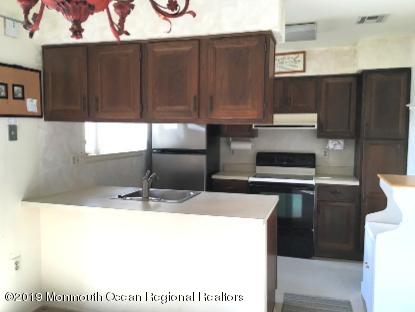 767 B Marlton Road, Unit 767B Monroe Township, NJ 08831 - Photo 7 of 17 Kitchen