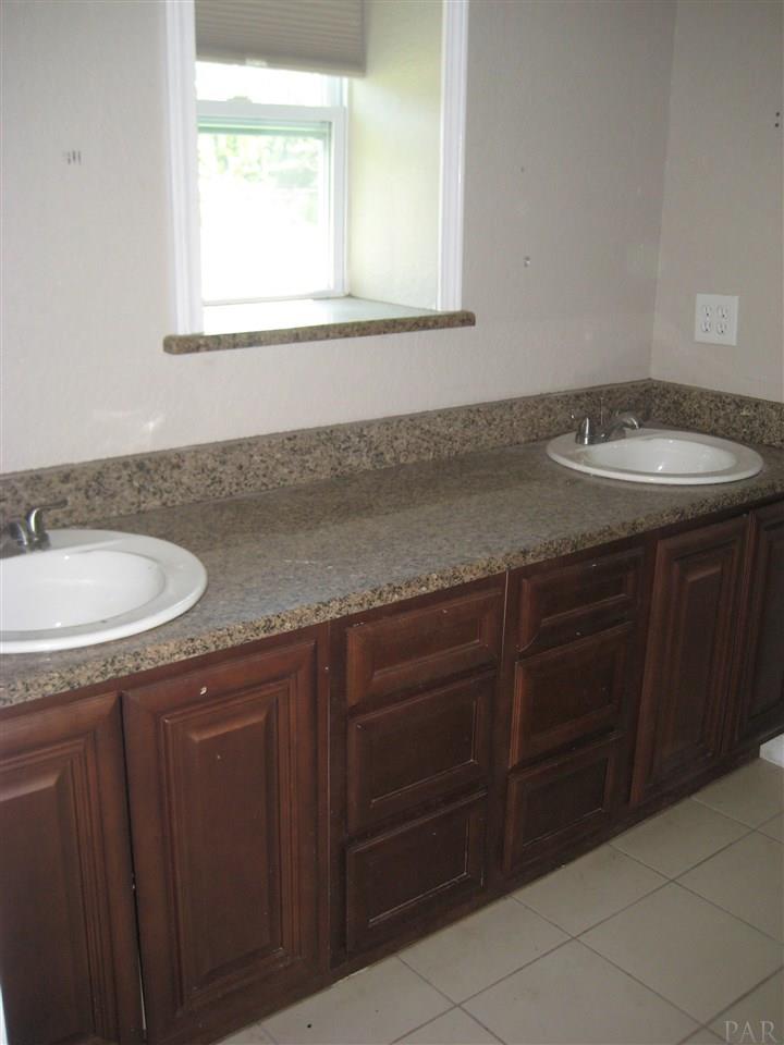 5001 Guernsey Road Pace, FL 32571 - Photo 11 of 19 Gallery Image 11